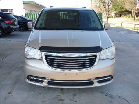 2014 Chrysler Town and Country for sale at Auto Outlet Inc. in Houston TX