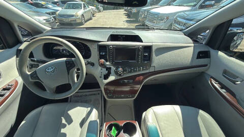 2011 Toyota Sienna