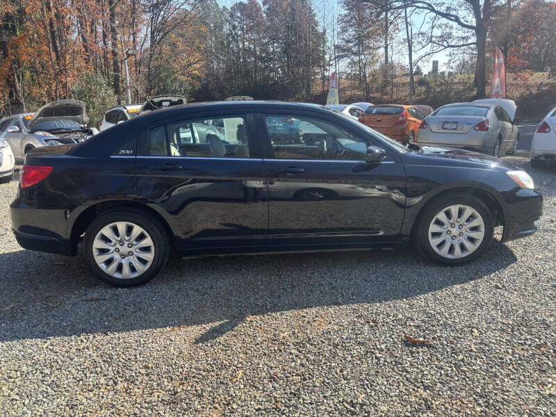 2014 Chrysler 200 LX