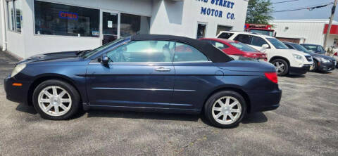 2008 Chrysler Sebring for sale at VINE STREET MOTOR CO in Urbana IL