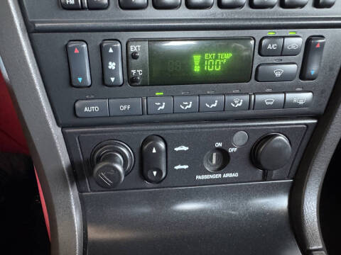 2002 Ford Thunderbird Deluxe