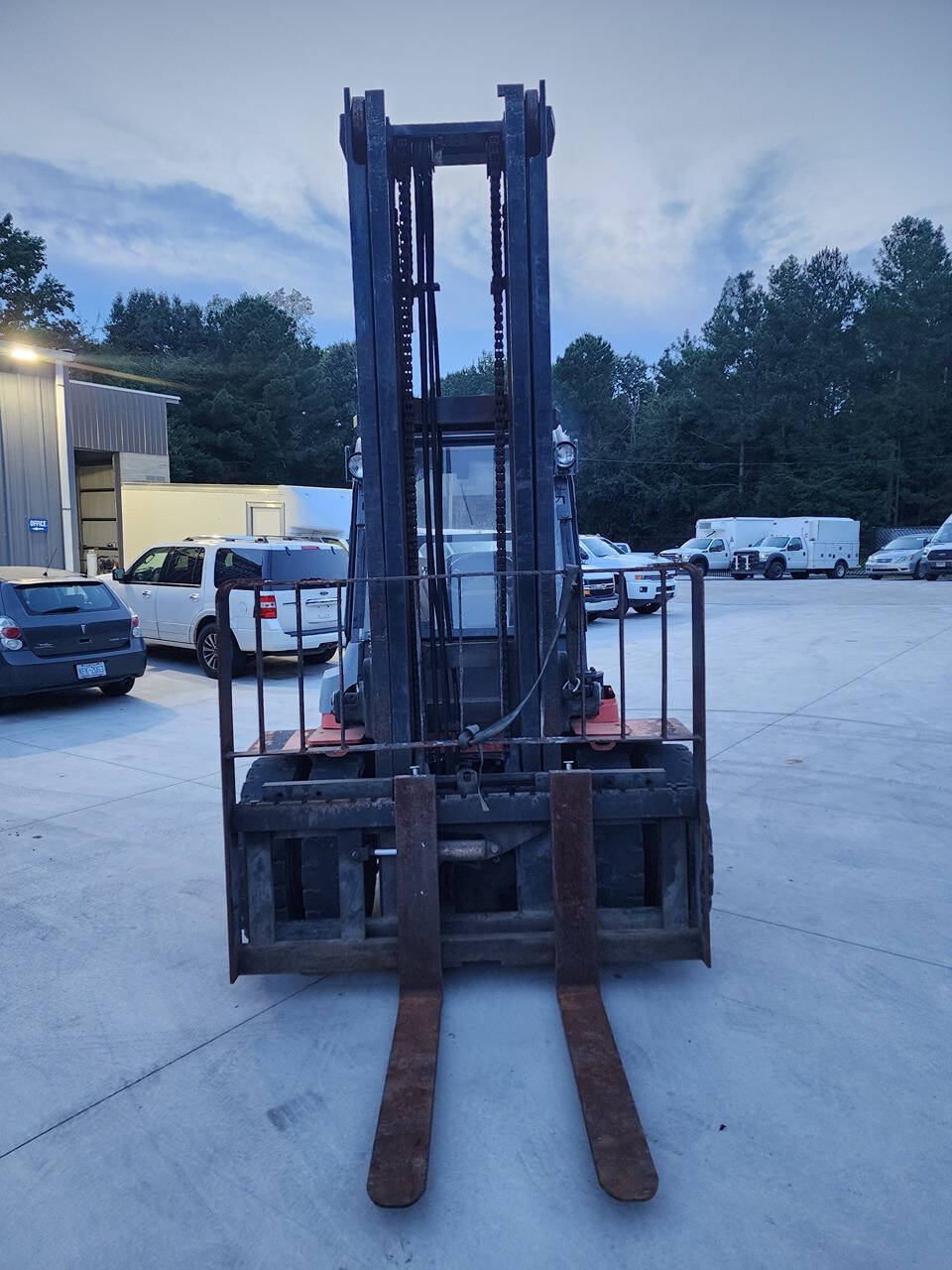 2004 Toyota 7FDAU50 Forklift for sale at PAKK AUTOMOTIVE in Peachland, NC