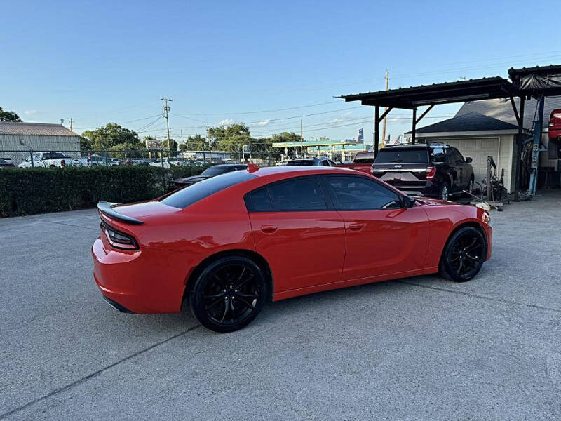 2016 Dodge Charger SXT
