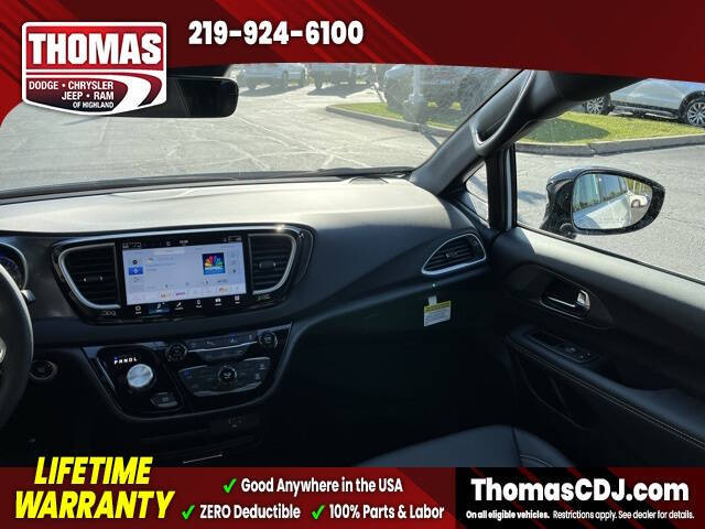 2026 Chrysler Voyager LX