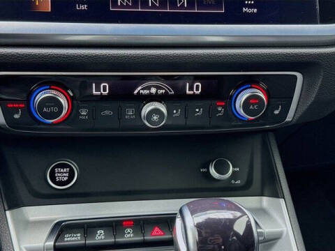 2022 Audi Q3 quattro S line Premium 45 TFSI