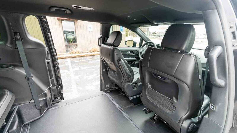 2025 Chrysler Pacifica Select