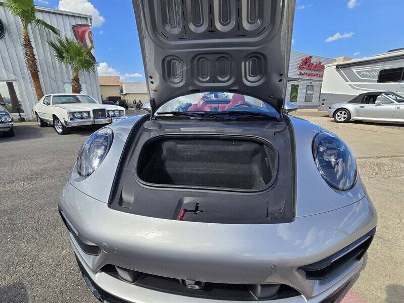 2022 Porsche 911 Carrera GTS