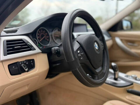 2012 BMW 3 Series 328i