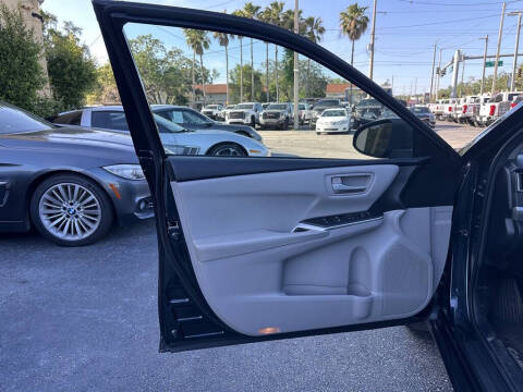 2017 Toyota Camry SE