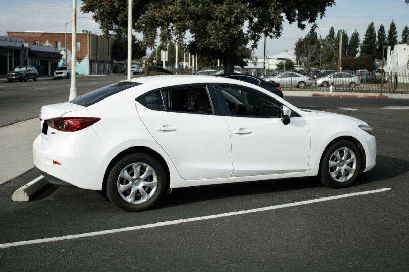 2017 Mazda MAZDA3 Sport