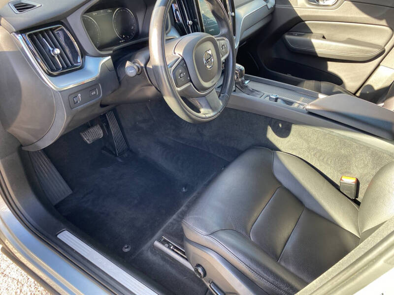 2018 Volvo XC60 T5 Momentum