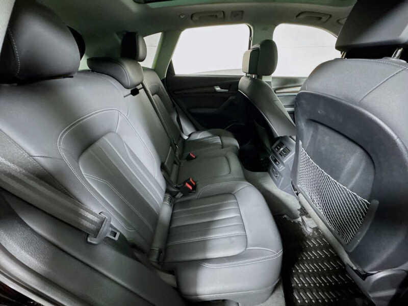 2023 Audi Q5 quattro Premium Plus 40 TFSI