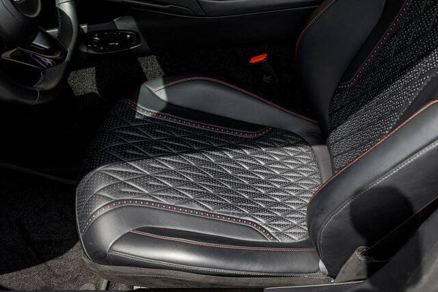 2024 Aston Martin DB12 V8