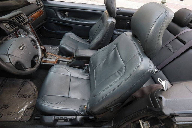 2004 Volvo C70 HPT