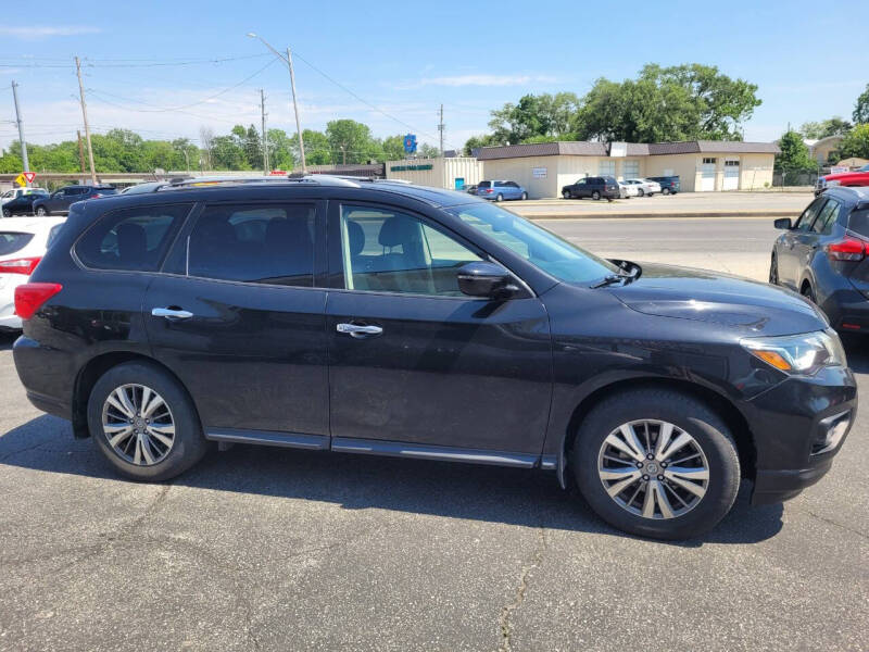 2018 Nissan Pathfinder SV