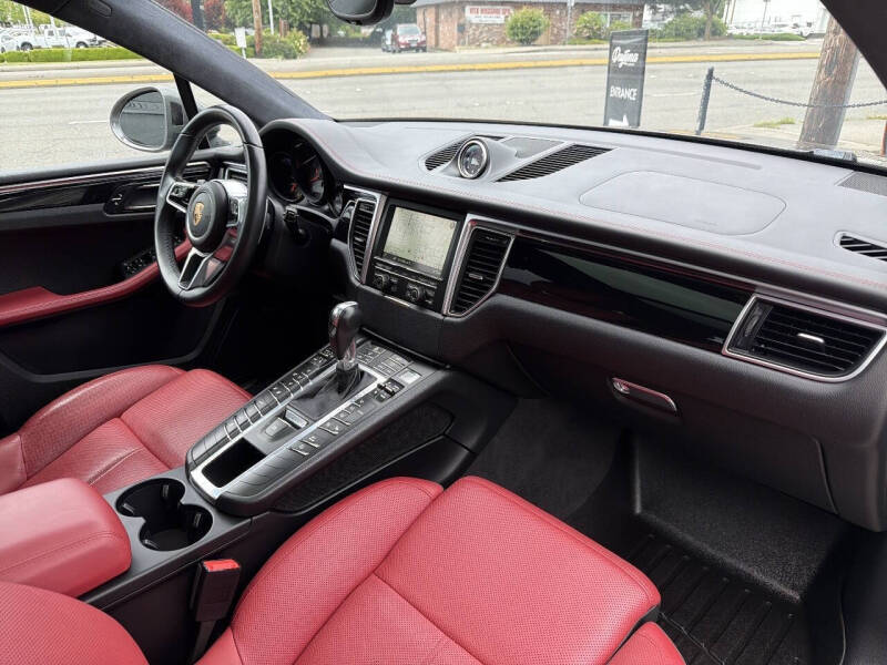 2016 Porsche Macan S