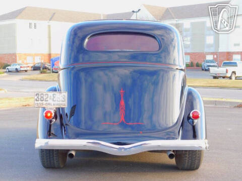 1935 Ford Tudor
