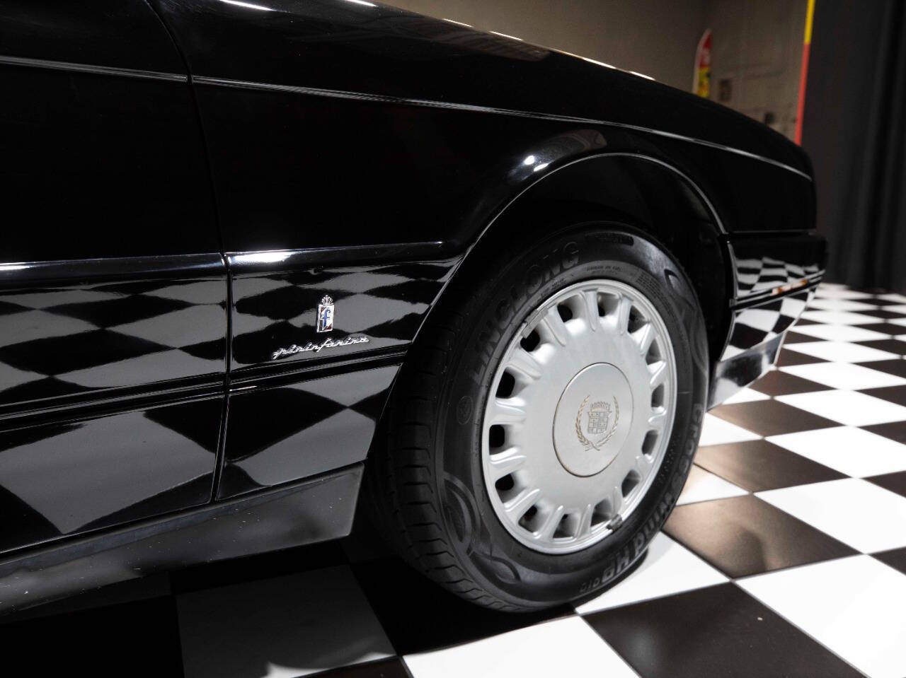 1992 Cadillac Allante 16