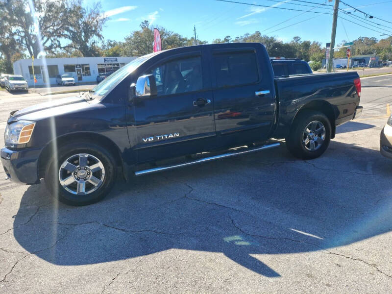 Nissan Titan's photo