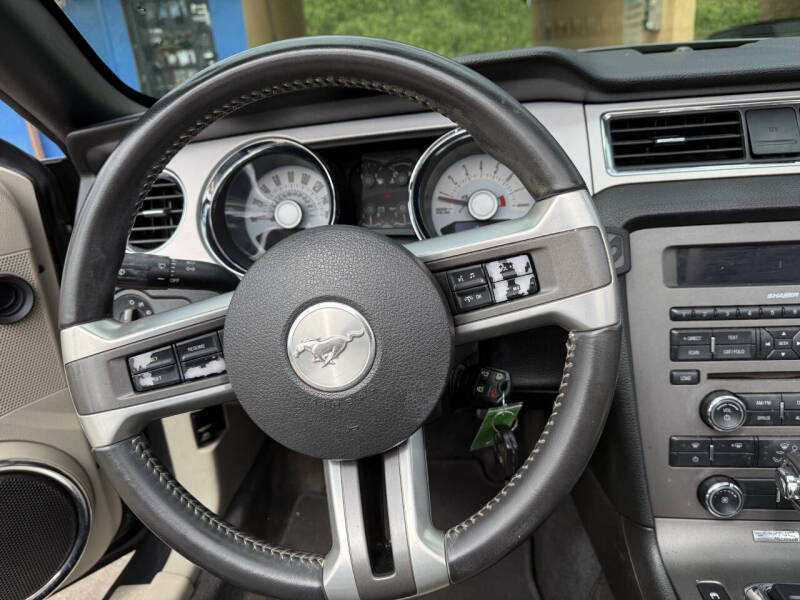 2011 Ford Mustang V6 Premium