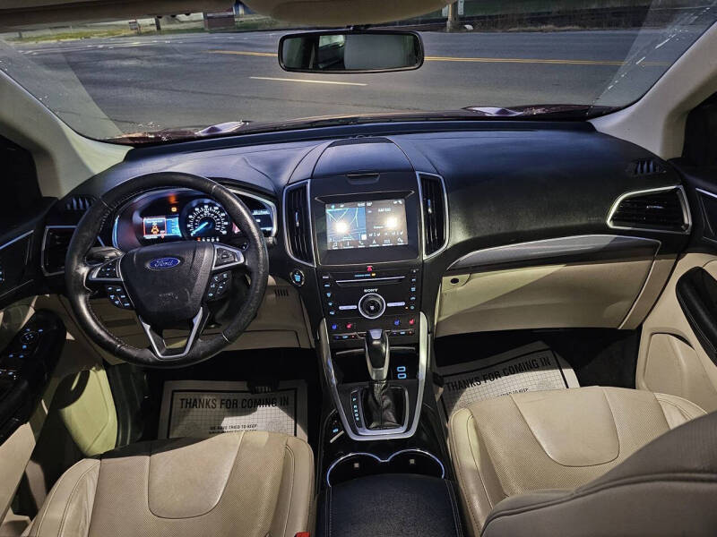 2016 Ford Edge Titanium