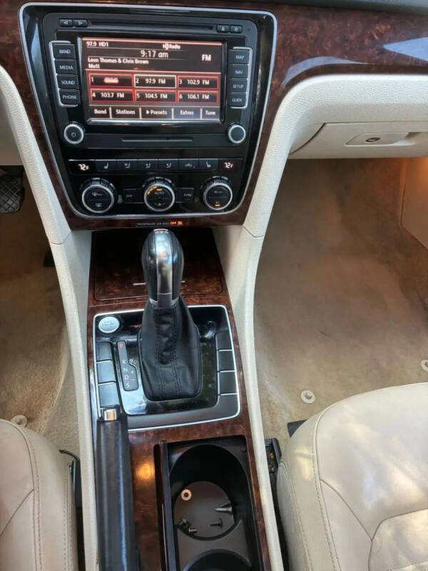 2012 Volkswagen Passat TDI SEL Premium