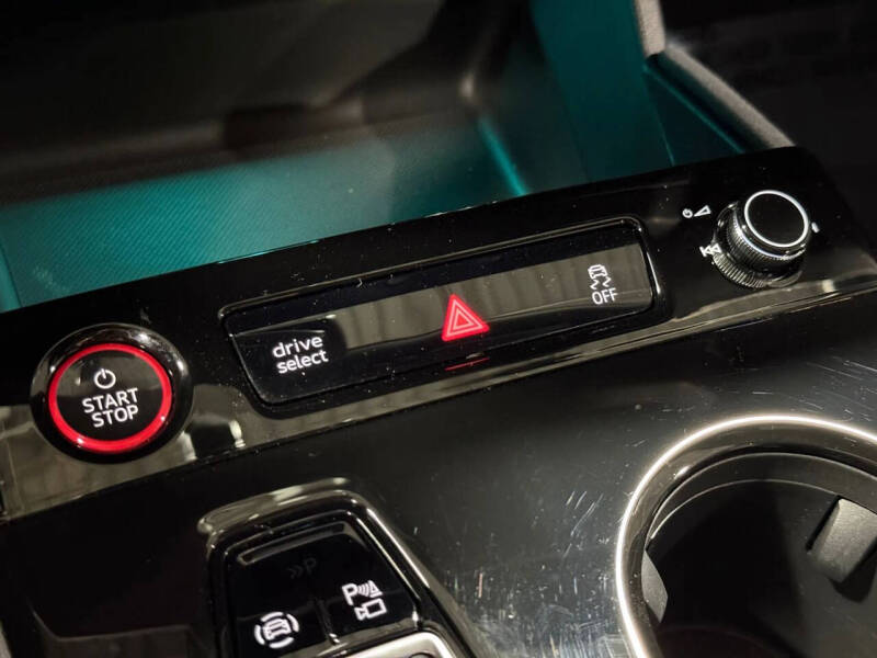 2025 Audi SQ6 e-tron quattro Prestige