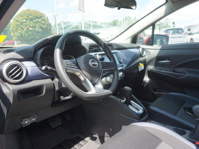 2024 Nissan Versa SV