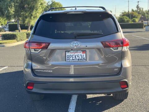 2019 Toyota Highlander SE