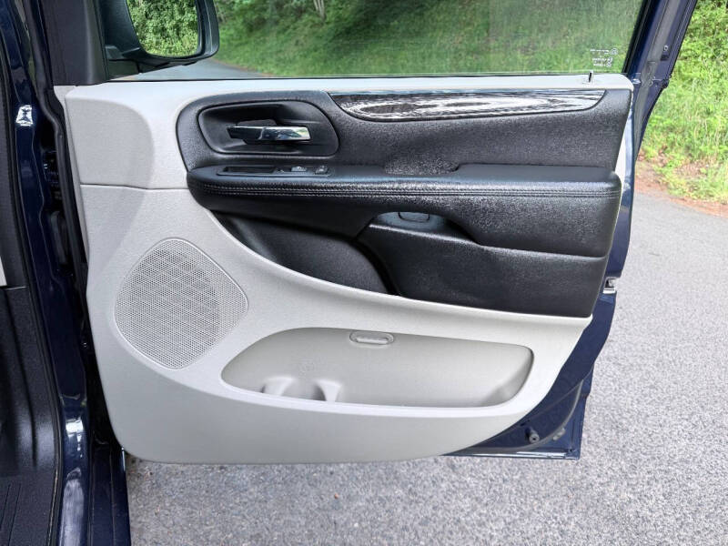 2014 Dodge Grand Caravan American Value Package