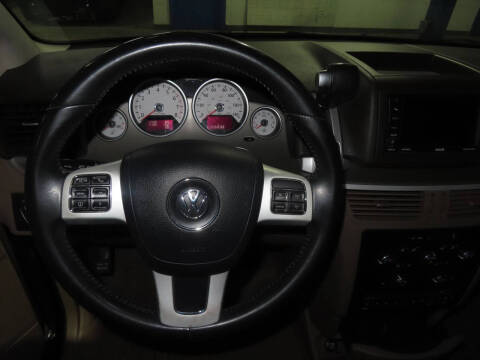 2012 Volkswagen Routan