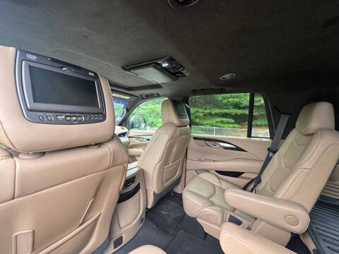 2019 Cadillac Escalade Platinum