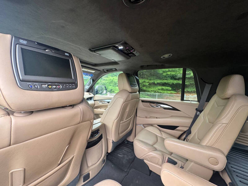 2019 Cadillac Escalade Platinum