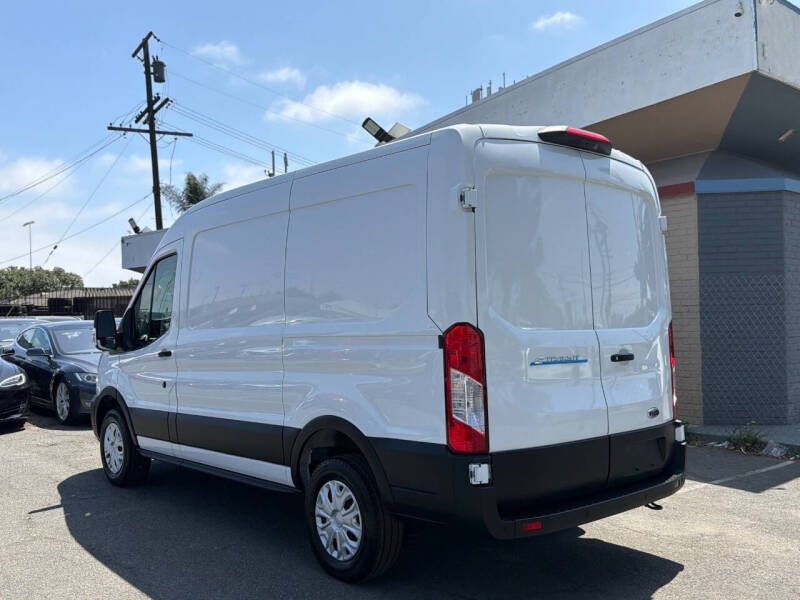 2023 Ford E-Transit 350
