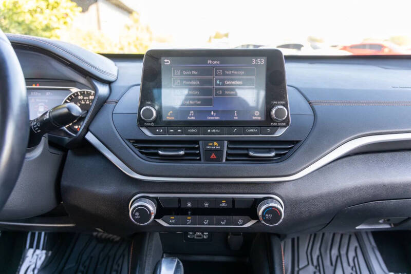 2021 Nissan Altima 2.5 SR