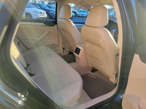 2013 Volkswagen Passat SE PZEV