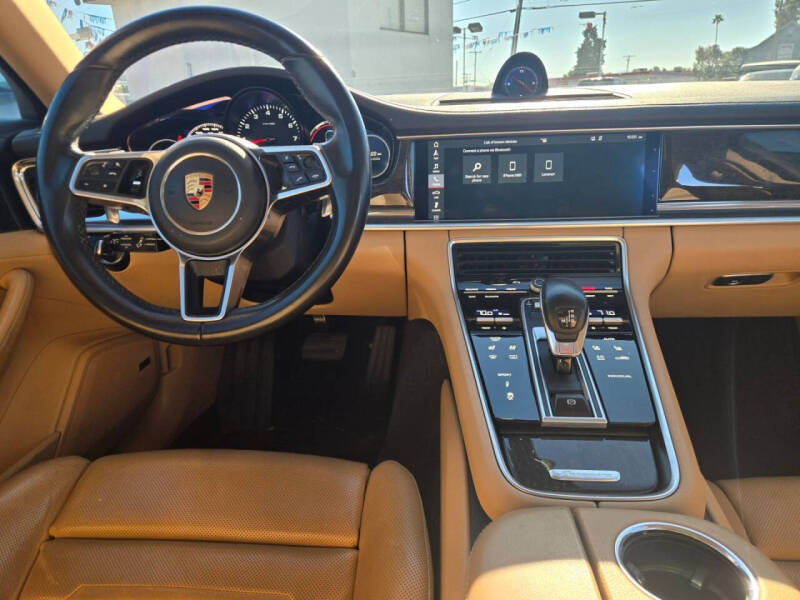 2018 Porsche Panamera