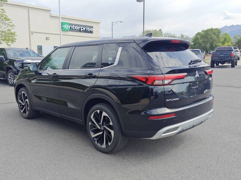 2025 Mitsubishi Outlander PHEV SE