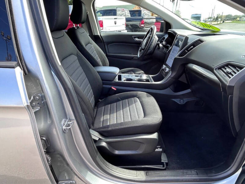 2022 Ford Edge SE