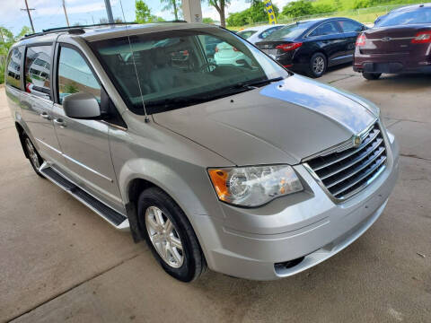 2009 Chrysler Town and Country for sale at Divine Auto Sales LLC in Omaha NE