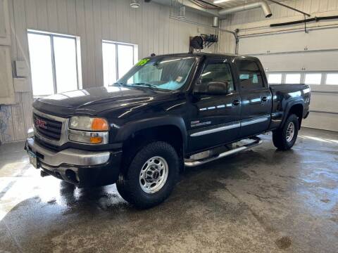 2004 GMC Sierra 2500HD for sale at Sand's Auto Sales in Cambridge MN