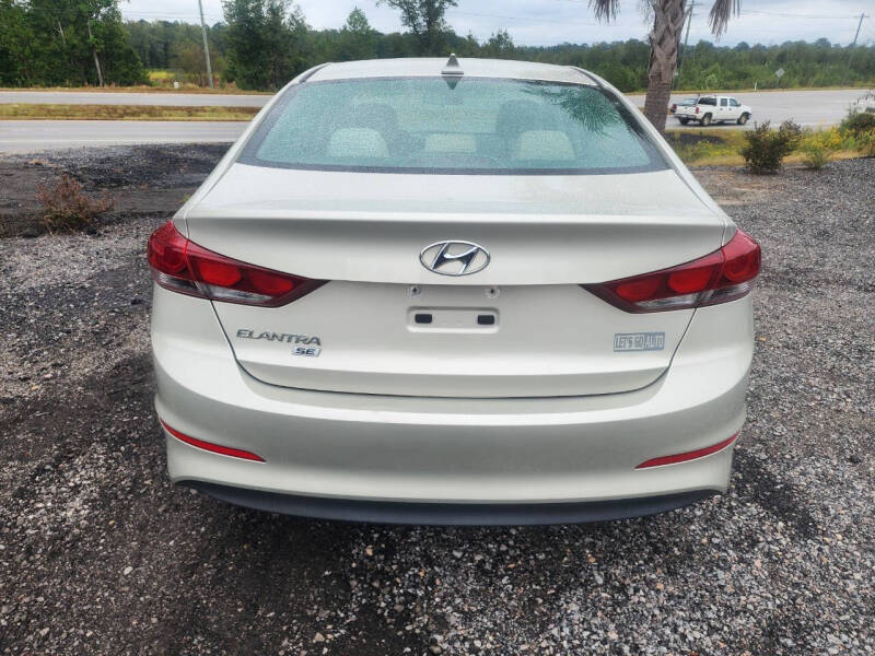 2017 Hyundai Elantra SE