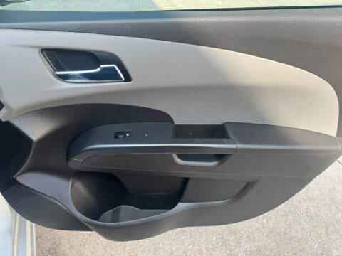 2015 Chevrolet Sonic LT Auto