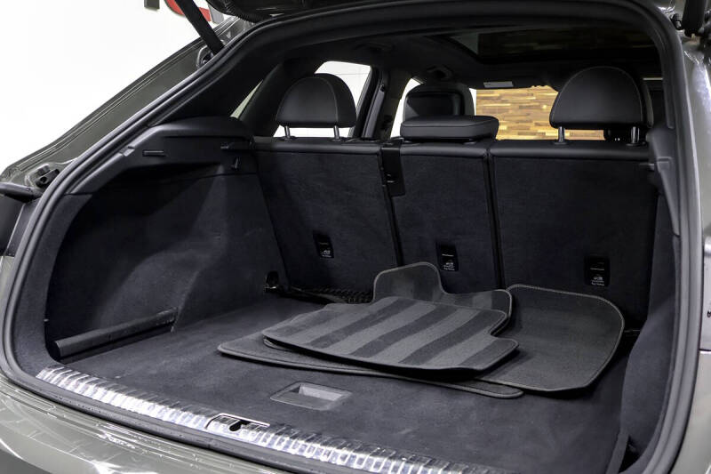 2019 Audi Q3 quattro S line Prem Plus 45 TFSI