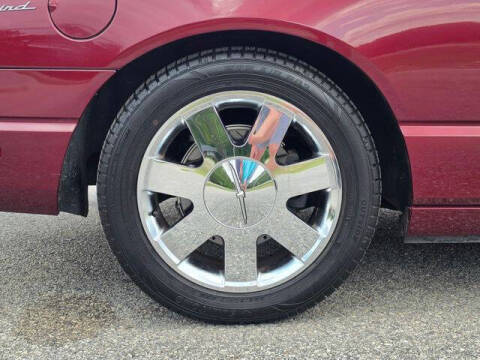 2004 Ford Thunderbird Deluxe