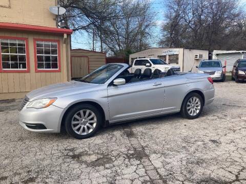 2011 Chrysler 200 Convertible for sale at Used Car City in Tulsa OK