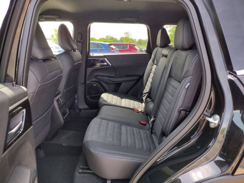 2026 Mitsubishi Outlander LE