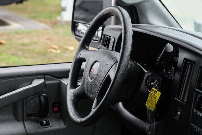 2022 GMC Savana 2500