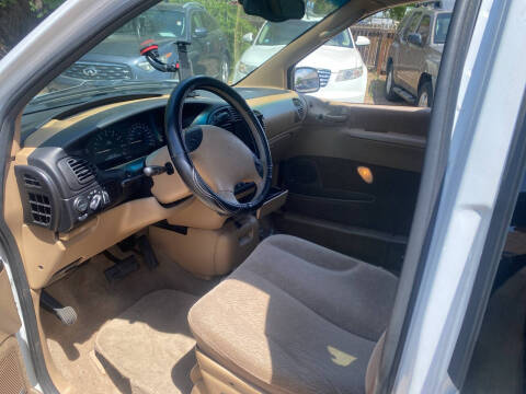 2000 Dodge Grand Caravan ES