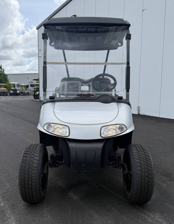 2010 E-Z-GO RXV